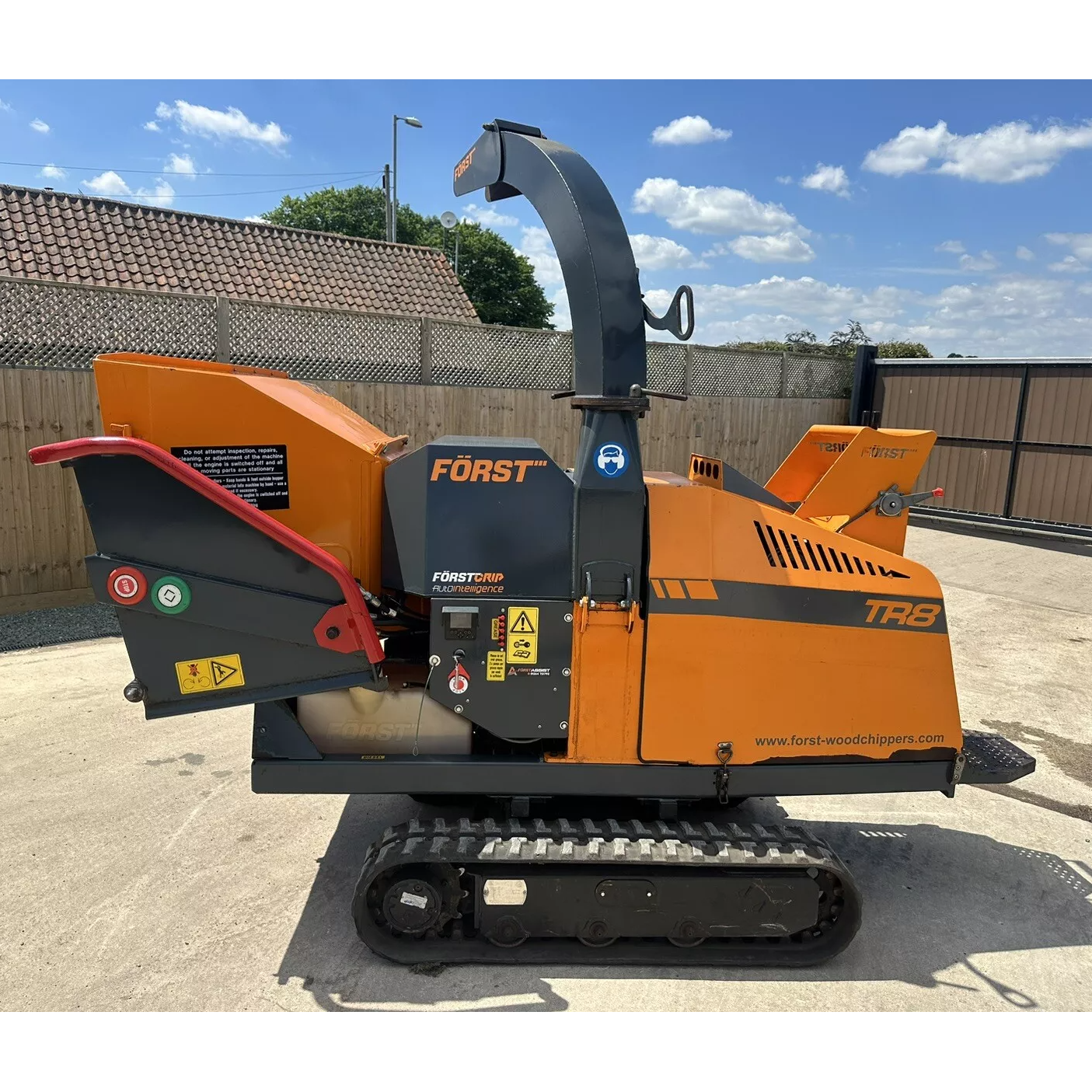 2017 FORST TR8D TRACKED DIESEL WOODCHIPPER